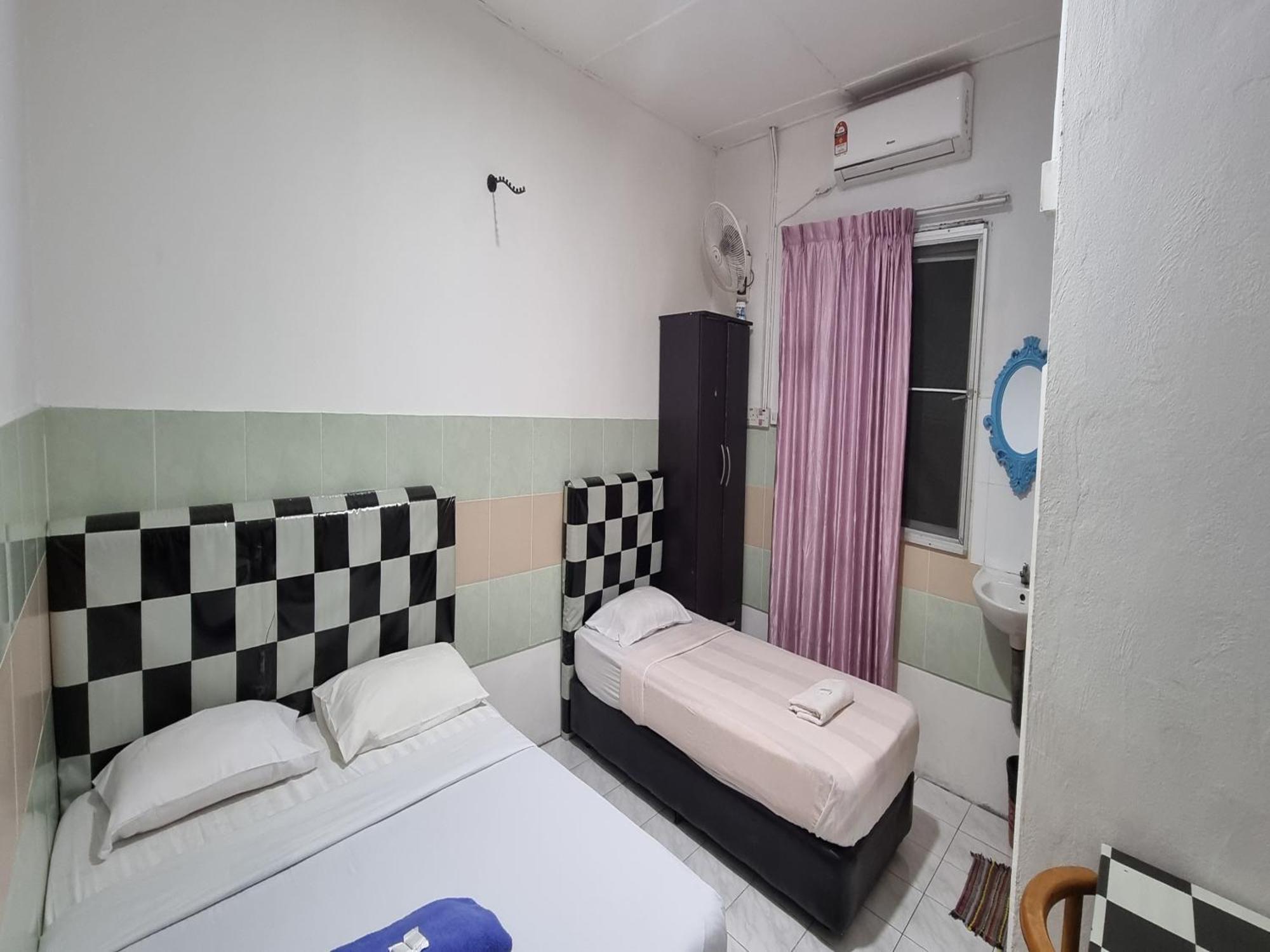 Oyo 90972 Jj Homestay Miri Exterior foto
