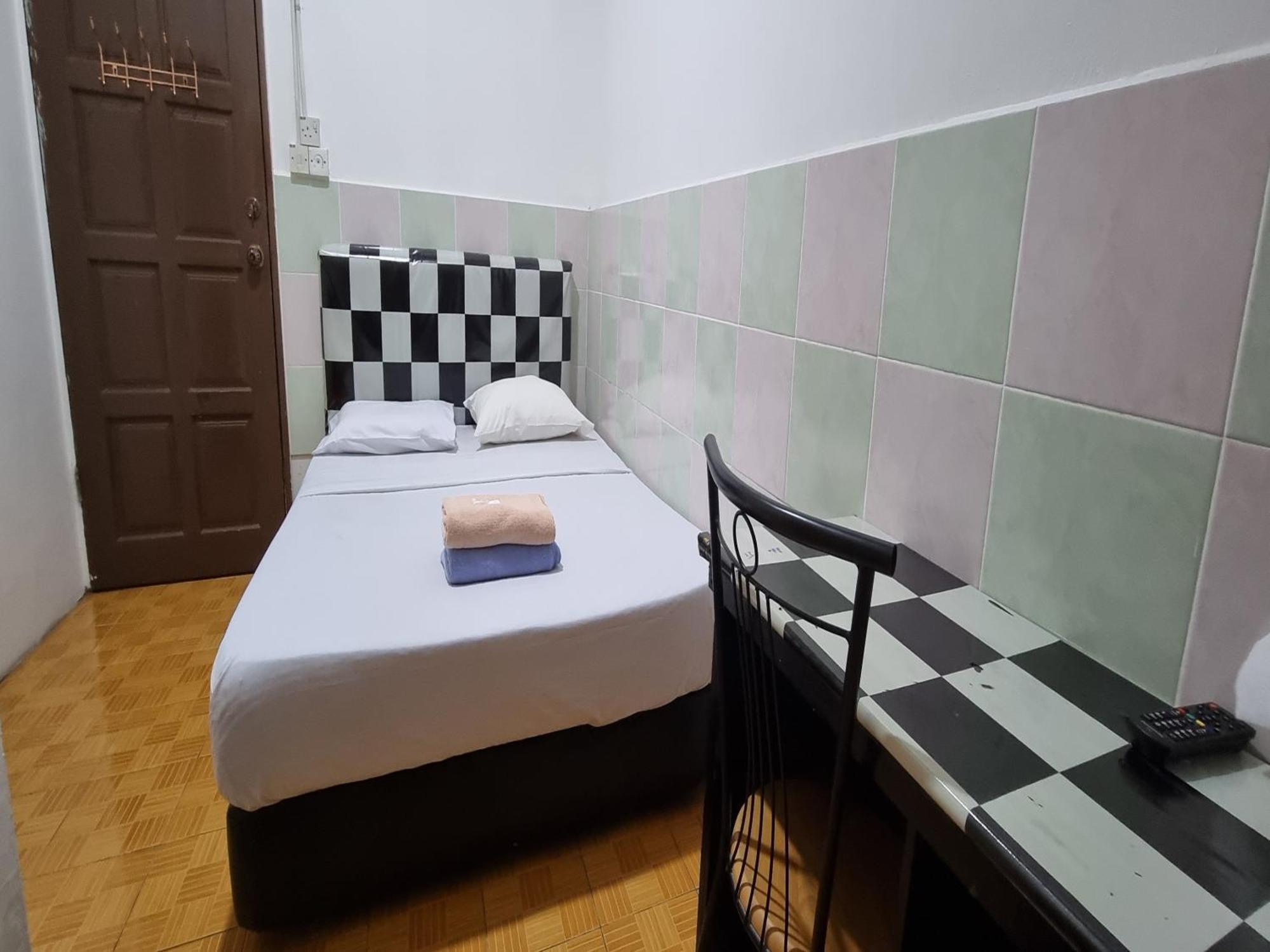 Oyo 90972 Jj Homestay Miri Exterior foto