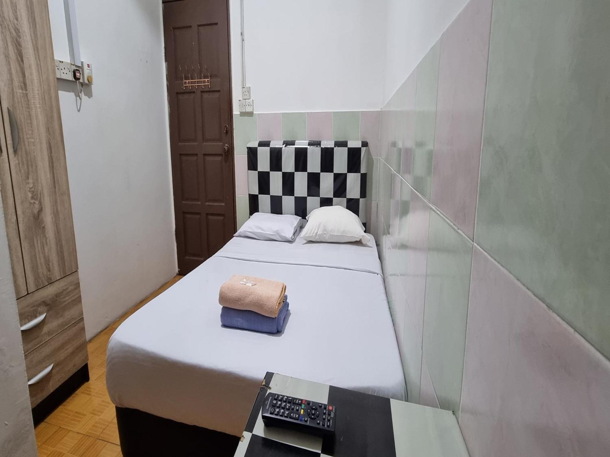 Oyo 90972 Jj Homestay Miri Exterior foto