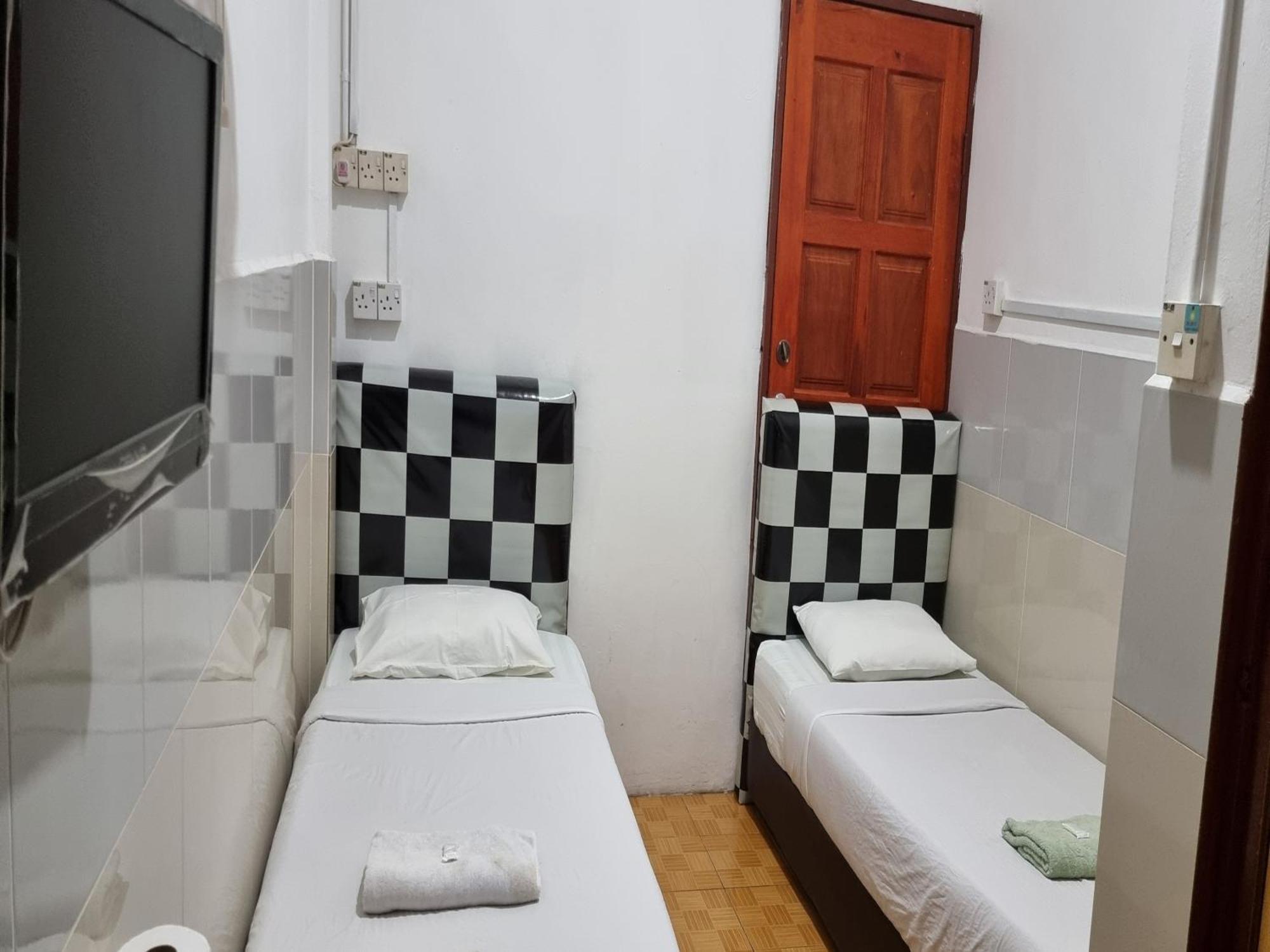 Oyo 90972 Jj Homestay Miri Exterior foto